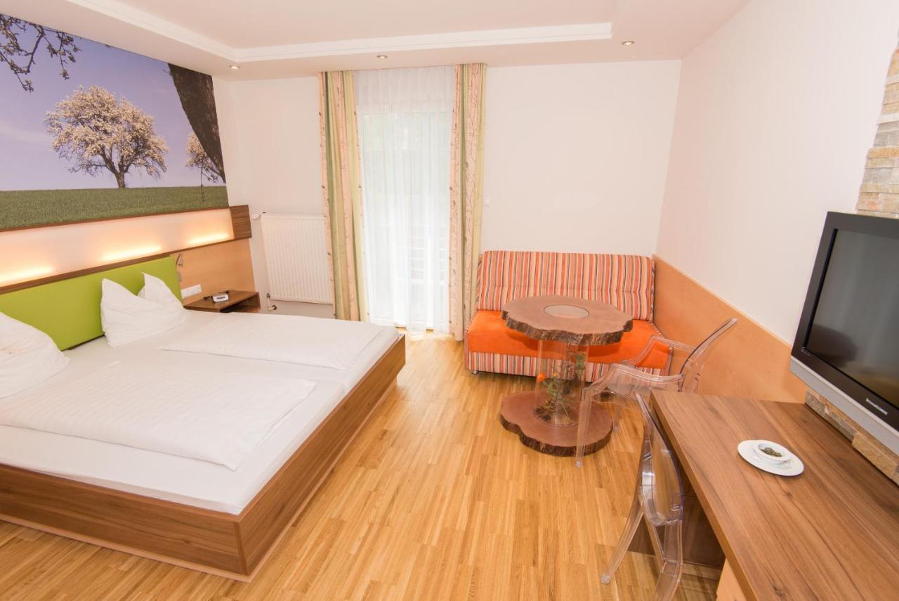 Pension Caecilia เพิลเลา ภายนอก รูปภาพ